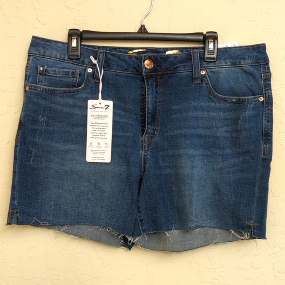Seven 7 the Weekend Mid Rise Raw Hem Boyfriend Denim Jorts Shorts Size 14